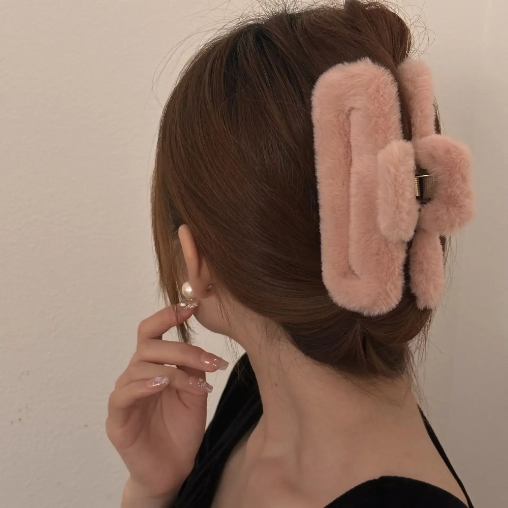 Winter Fluffy Plush Faux Fur B - Hair Clip Claw Large のレビューと価格