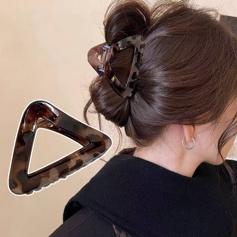 Geometry Triangle Large Hair C - Hair Clip Claw Large のレビューと価格